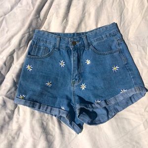 denim shorts with embroidered flowers